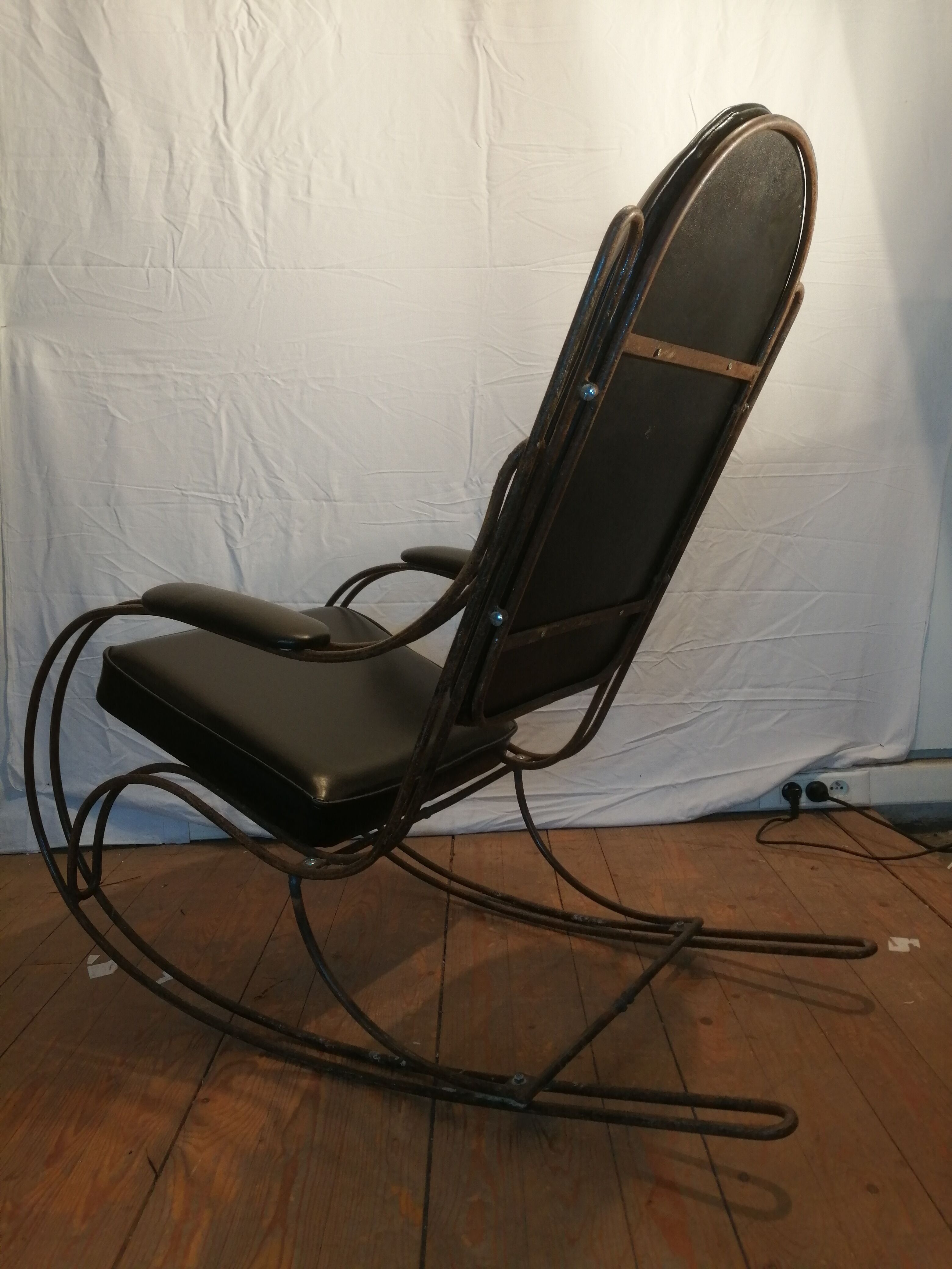 Rocking vintage metal