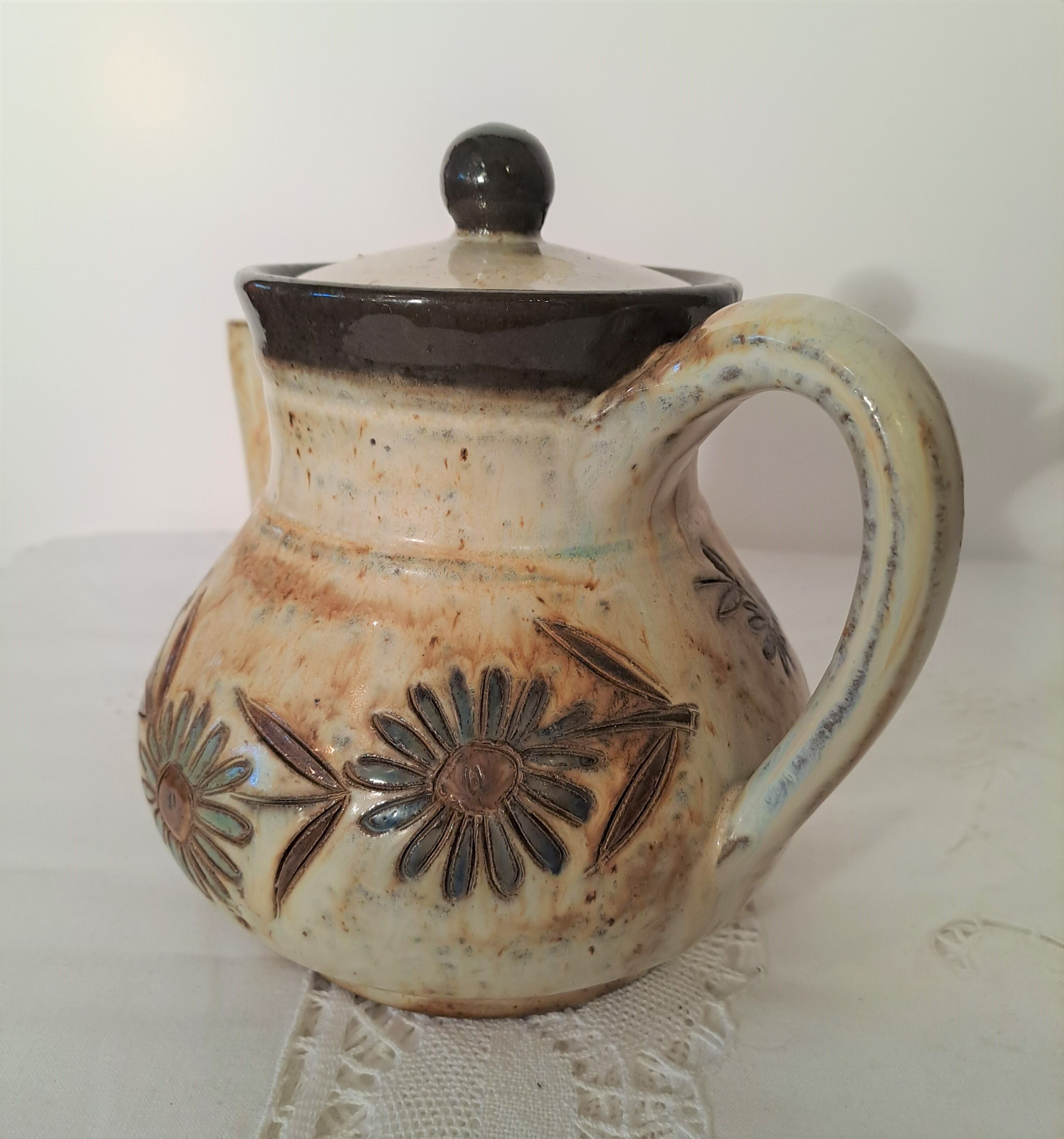 Teapot in Bouffioulx stoneware