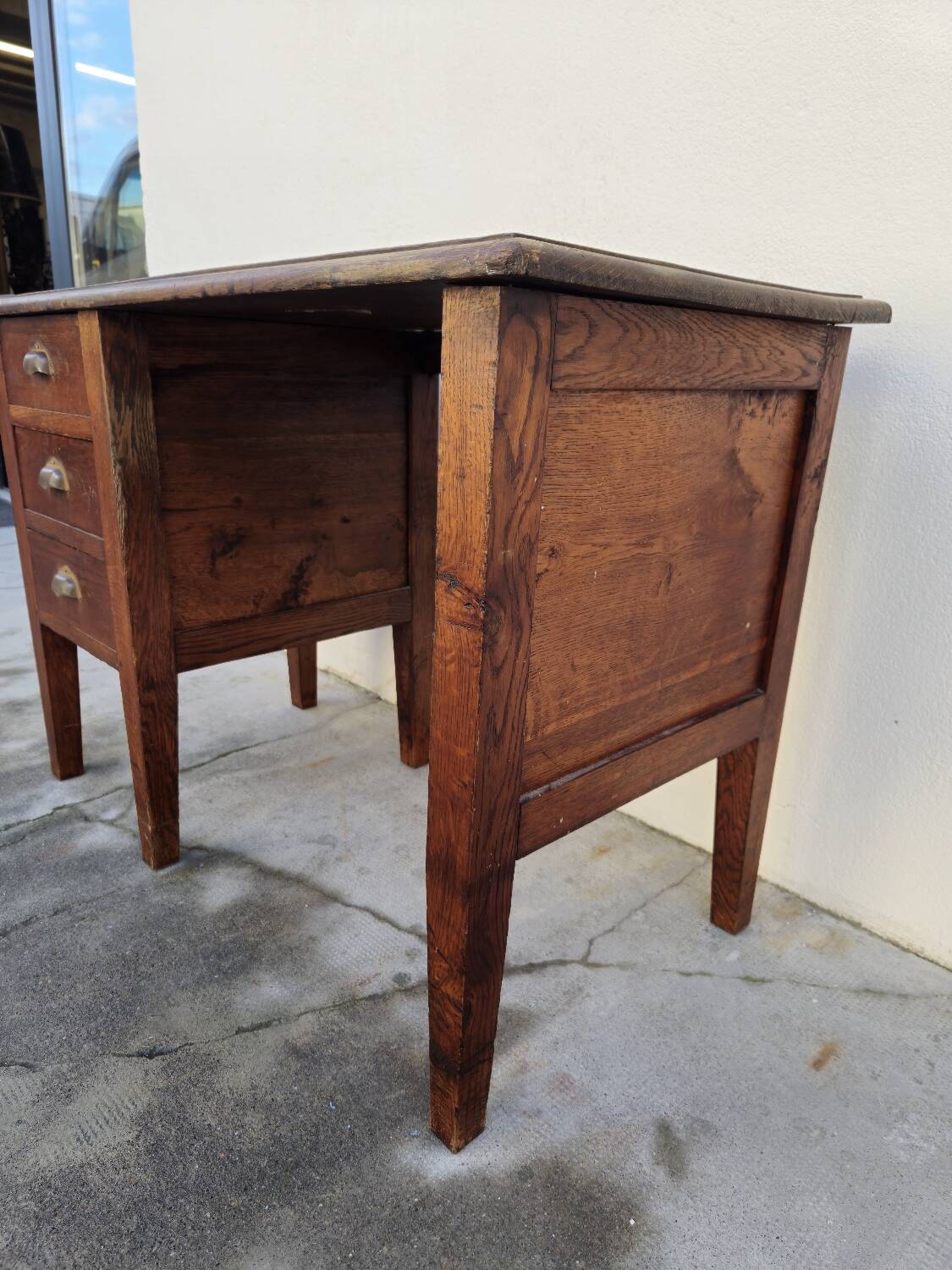 Antique solid oak desk from the 1900s