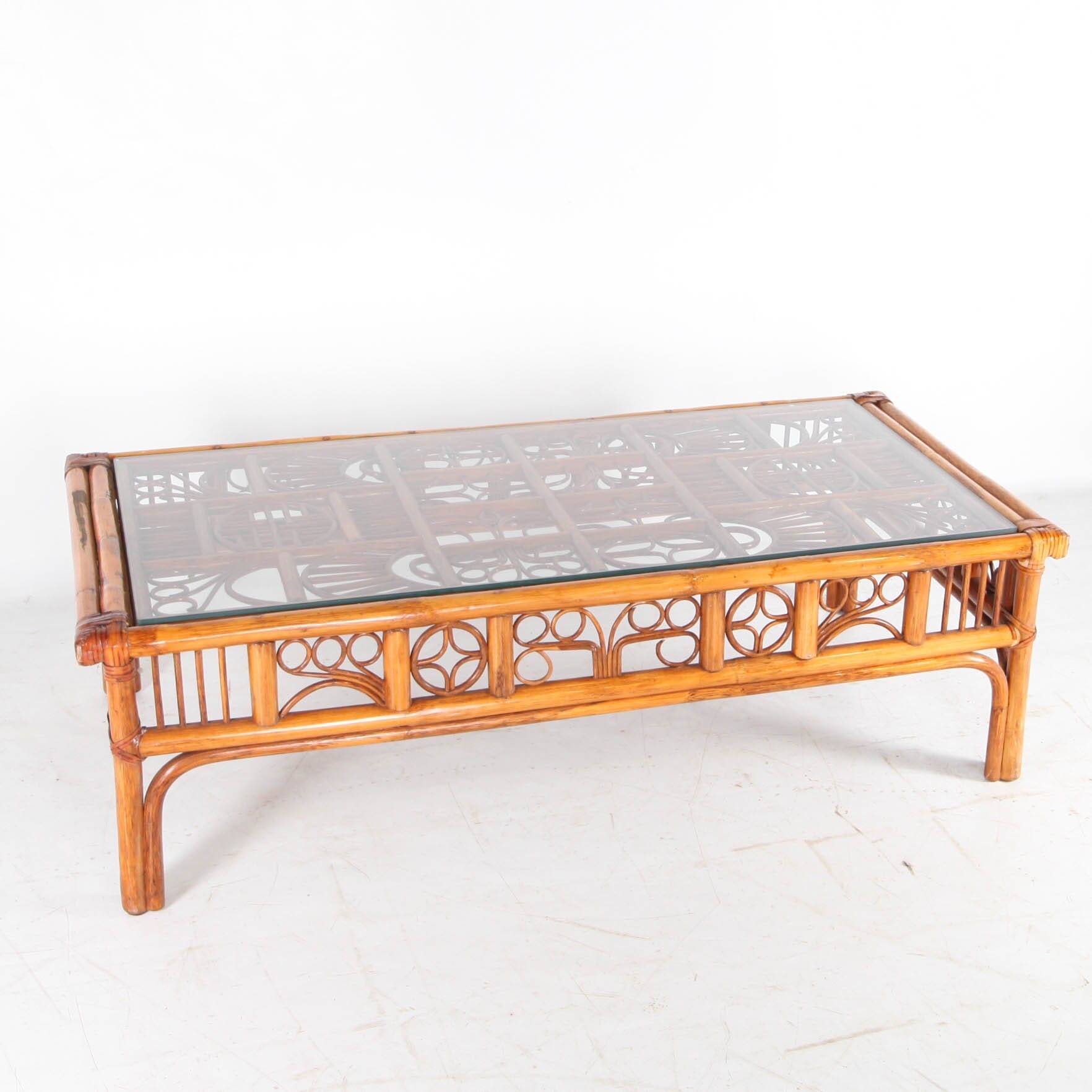 Ensemble de 3 tables basses en rotin