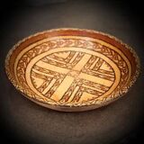 Ancien plat en terre cuite modelée Kabyle