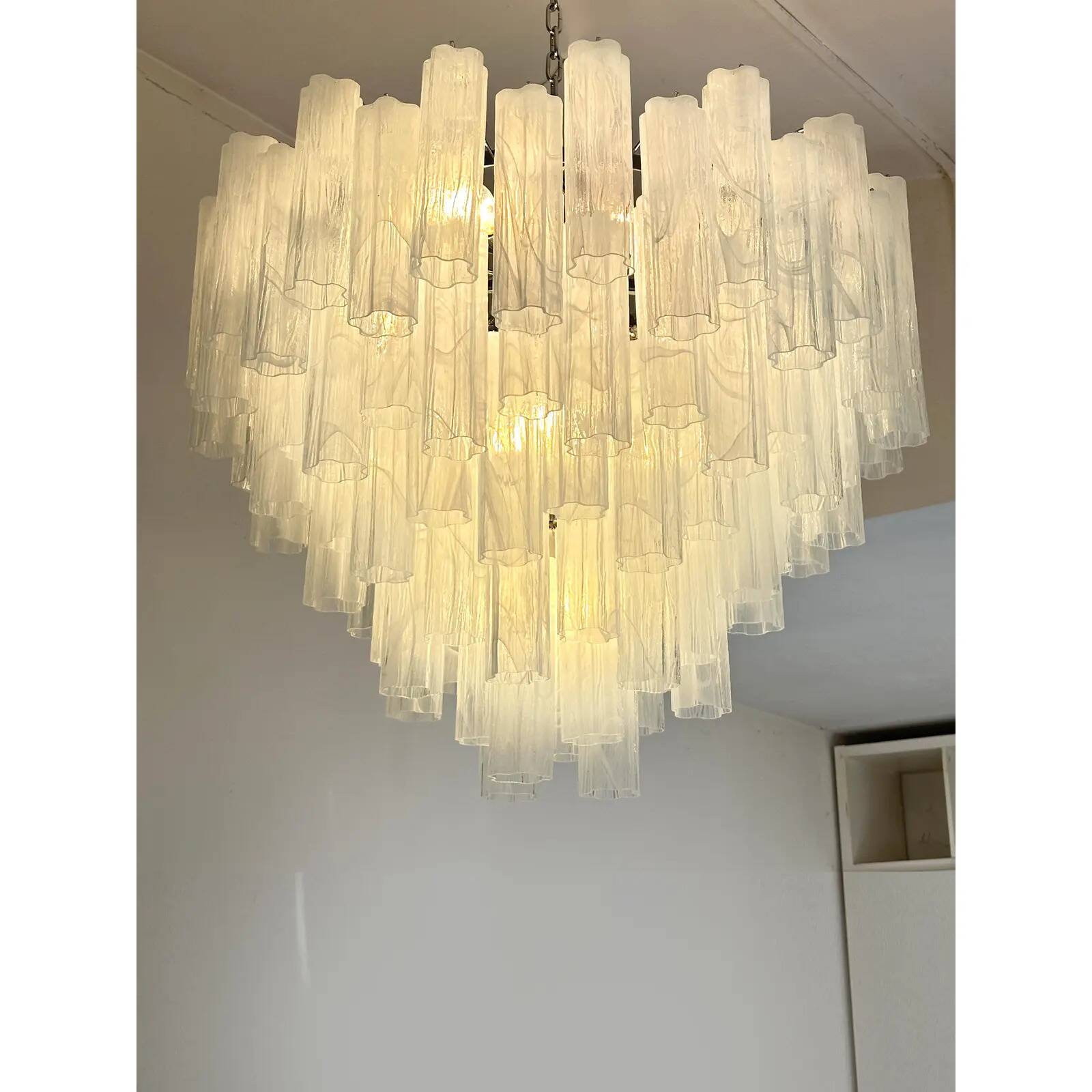 Modern Large Venetian White Alabastro Tronchi Murano Glass Chandelier