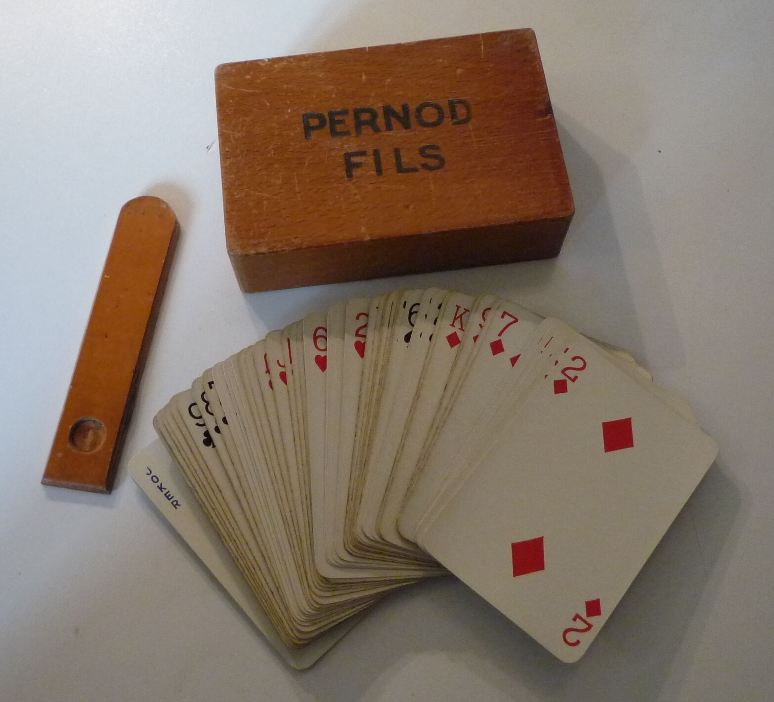Card game "Pernod Sons" in its wooden box. Old advertising object