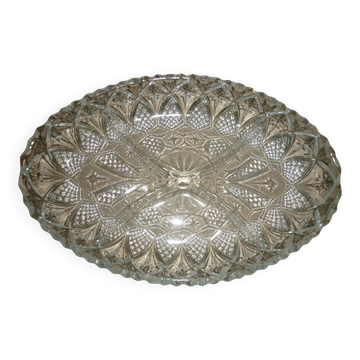 Oval compartmentalized plate in transparent glass