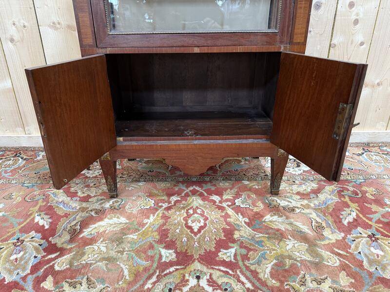 Vitreine de style Transition en marqueterie