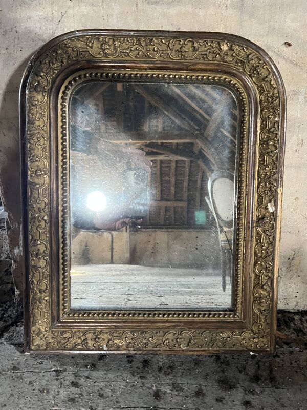 Petit miroir ancien de cheminée – stuc doré – Napoléon III