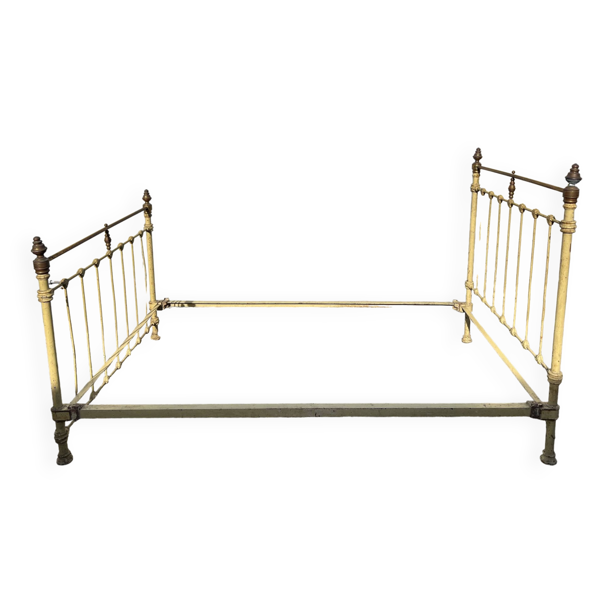 WROUGHT IRON BED 1900
