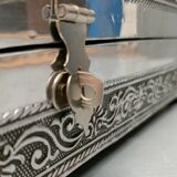 Handcrafted ethnic jewelry box - Hand-pushed silver iron - India - 70's