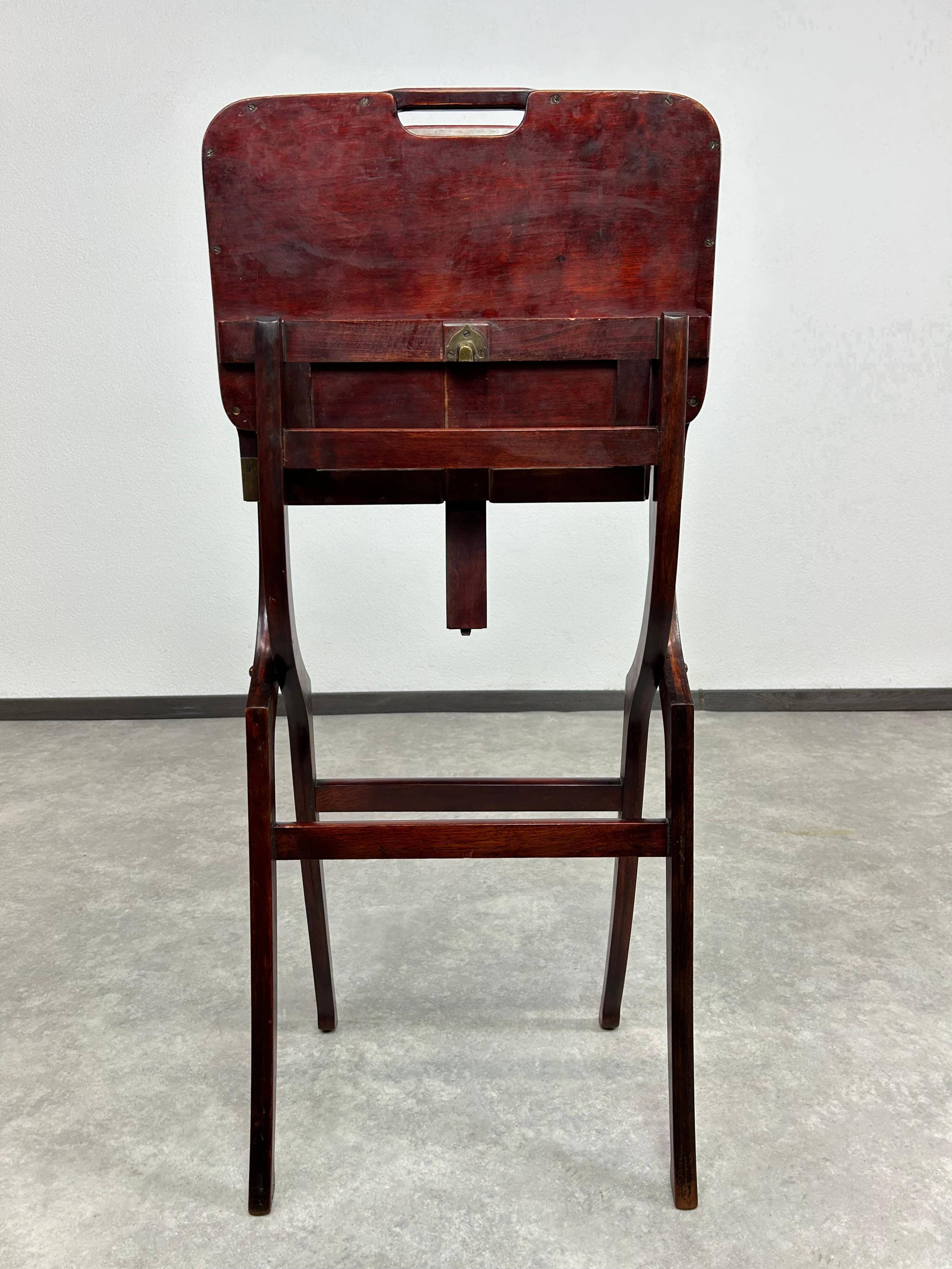 Folding table in mahogany in the style of the Vienna Secession.