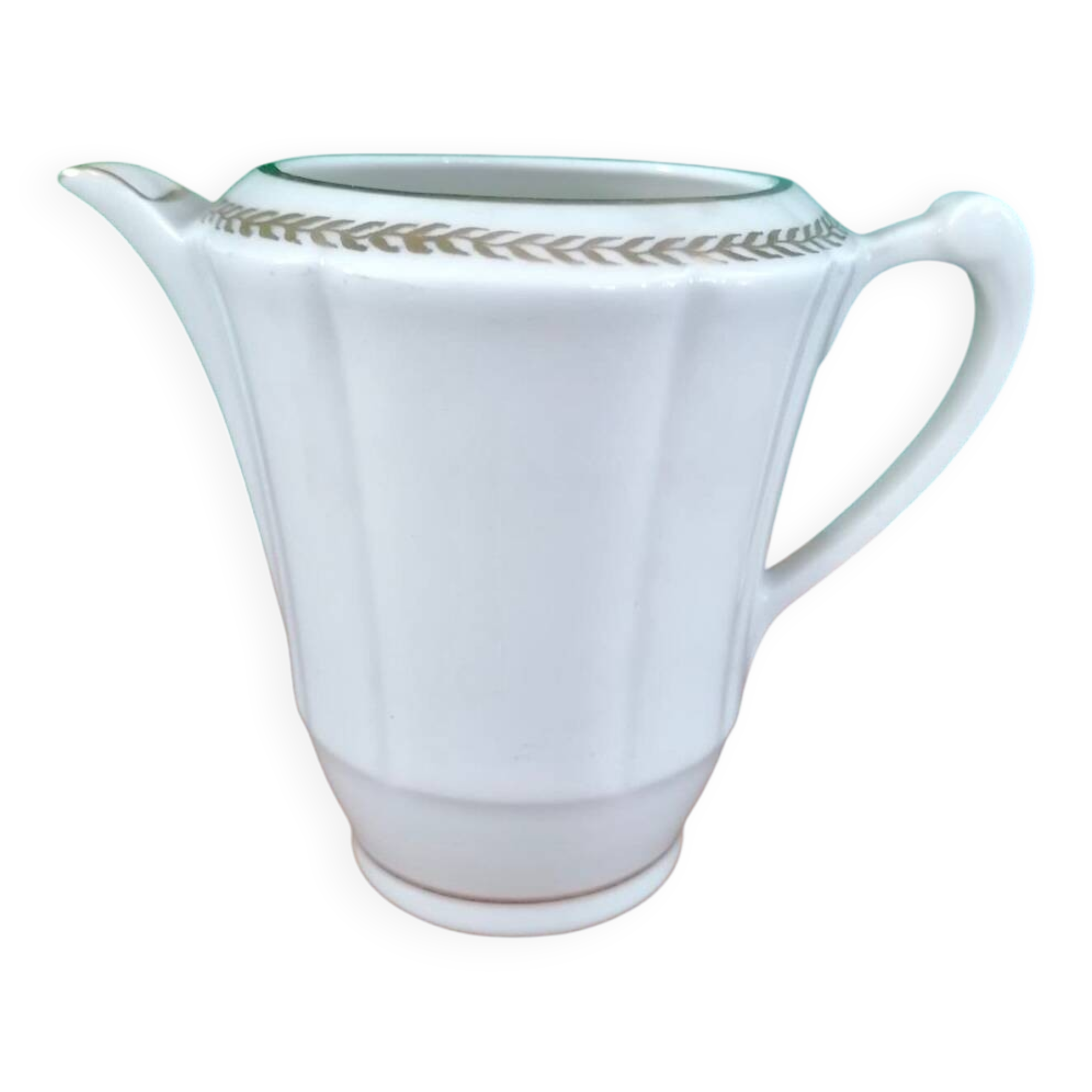 Porcelain milk pot