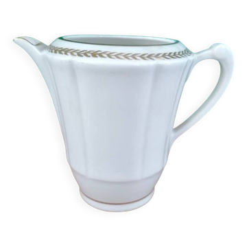 Porcelain milk pot
