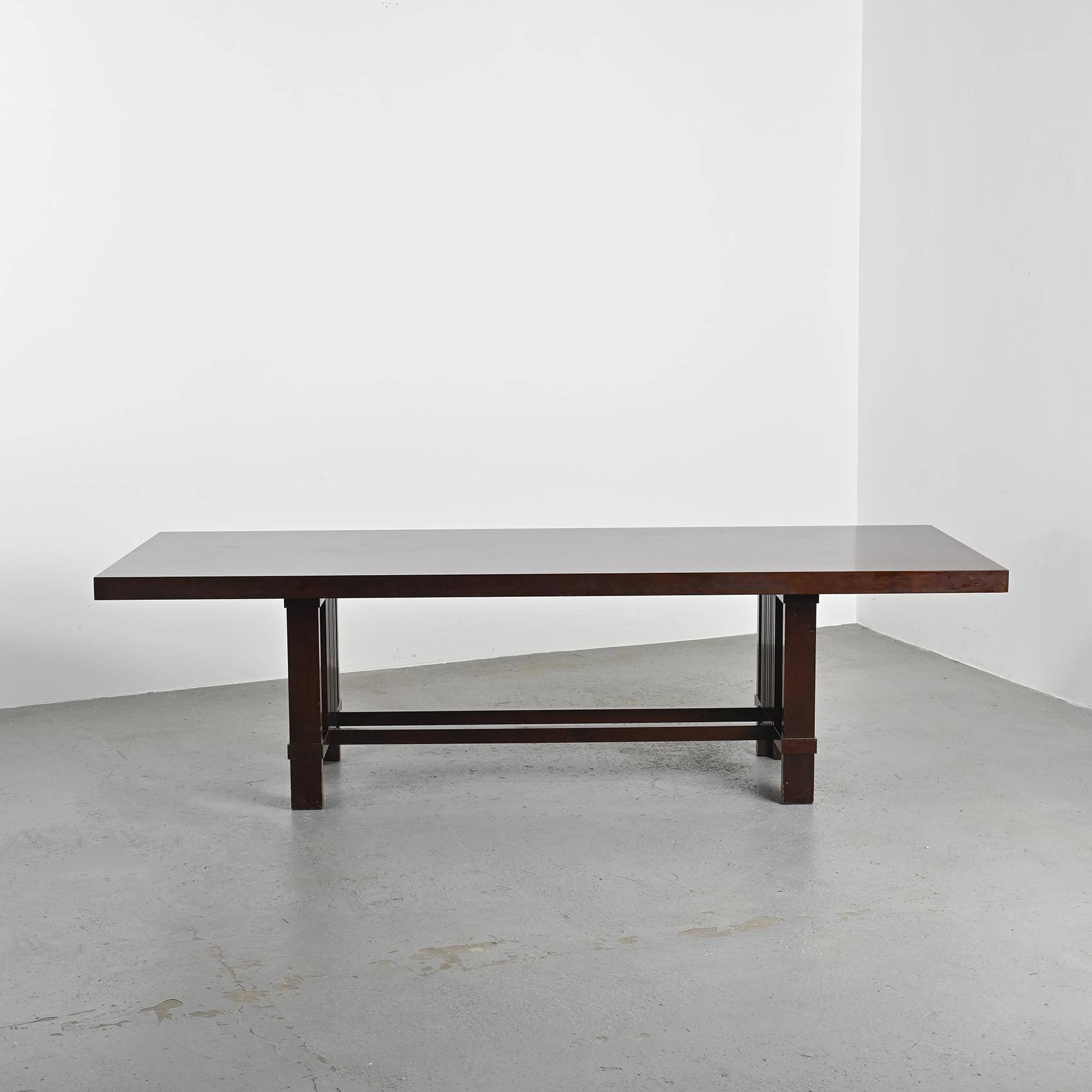 Table Taliesin 2 en cerisier, Frank Lloyd Wright, Cassina 1989