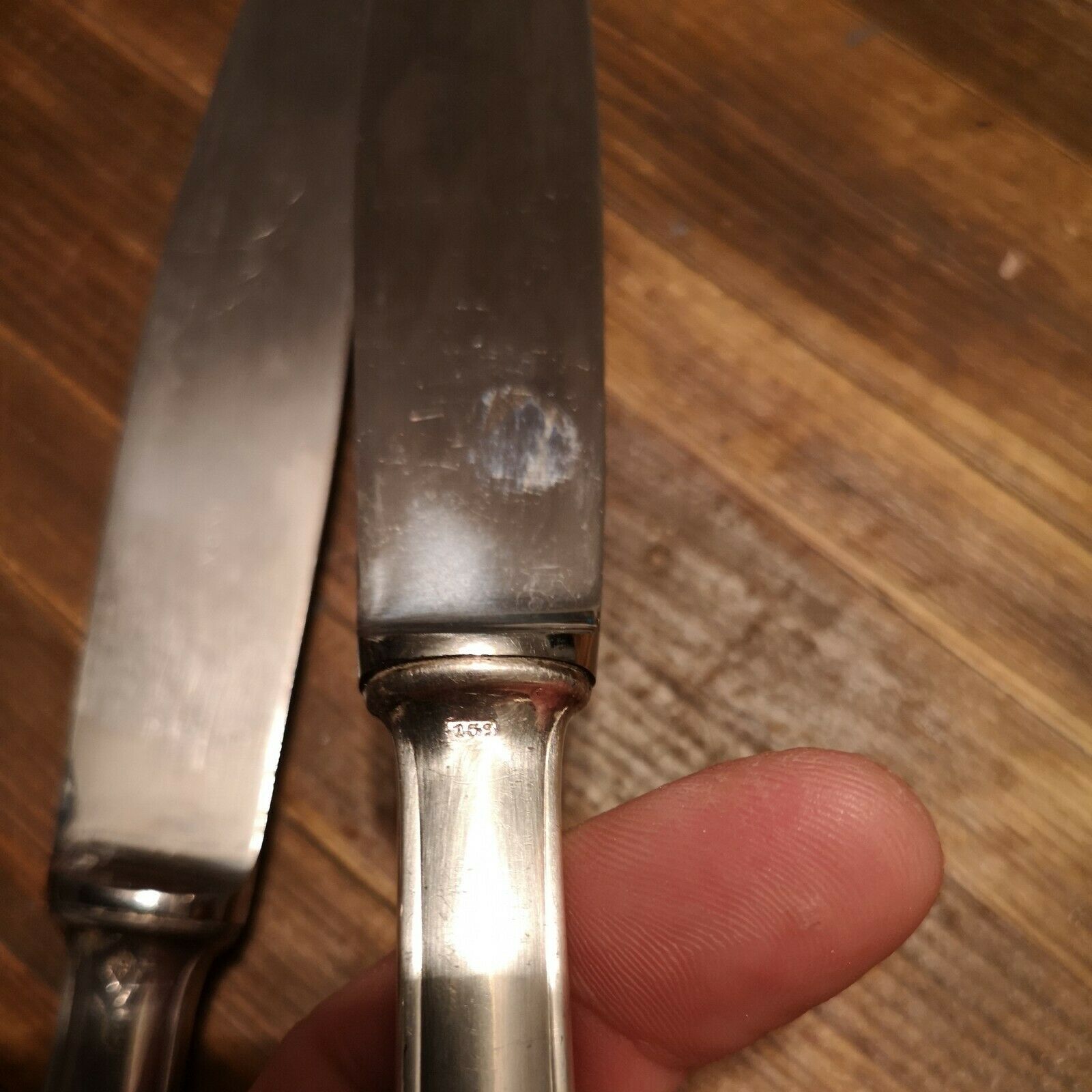 Series of 12 silver metal knives and stainless steel blade Louis XV style floral shell