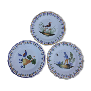 3 assiettes en faïence