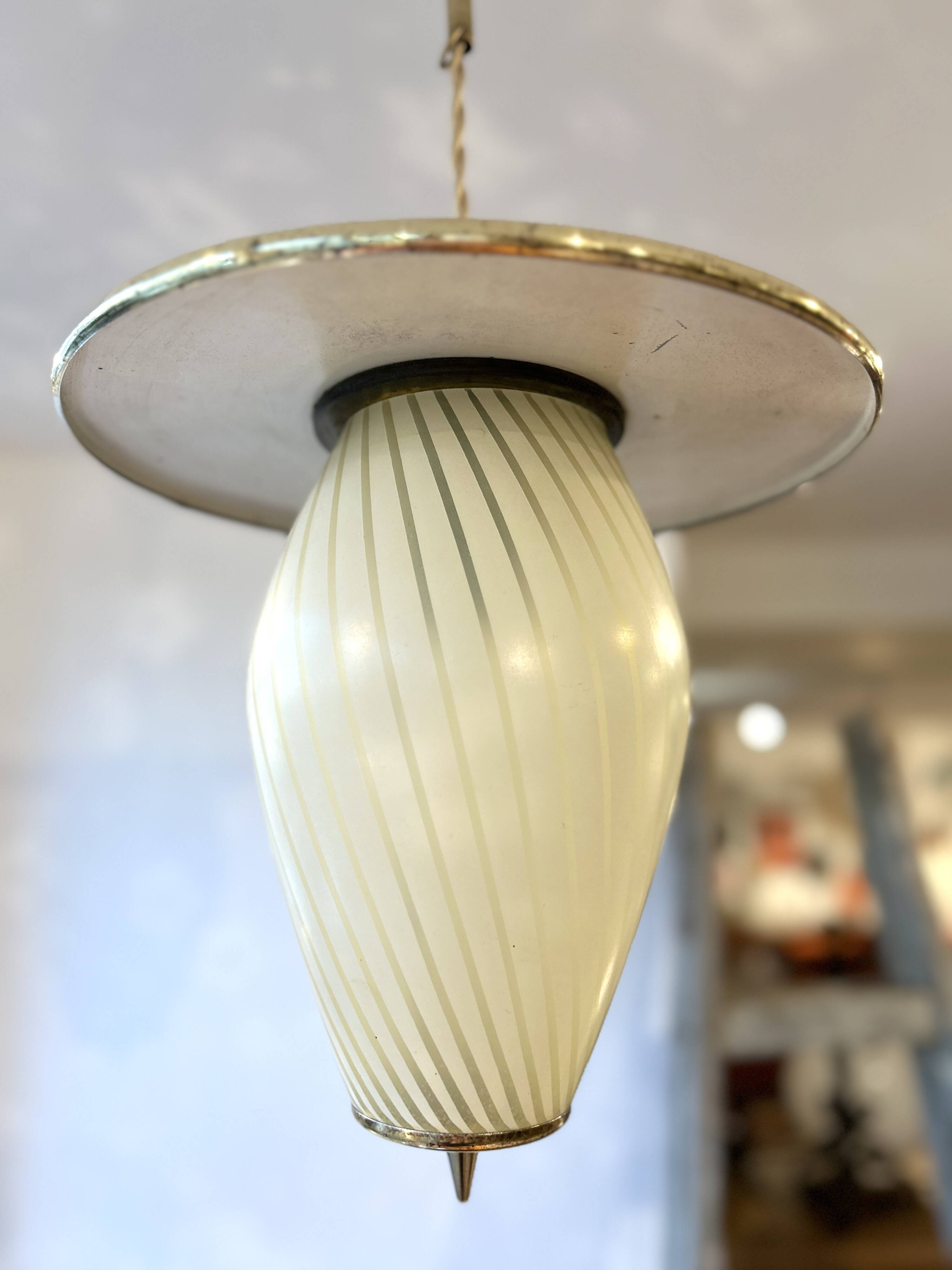 Mid-Century suspension in brass and opaline glass