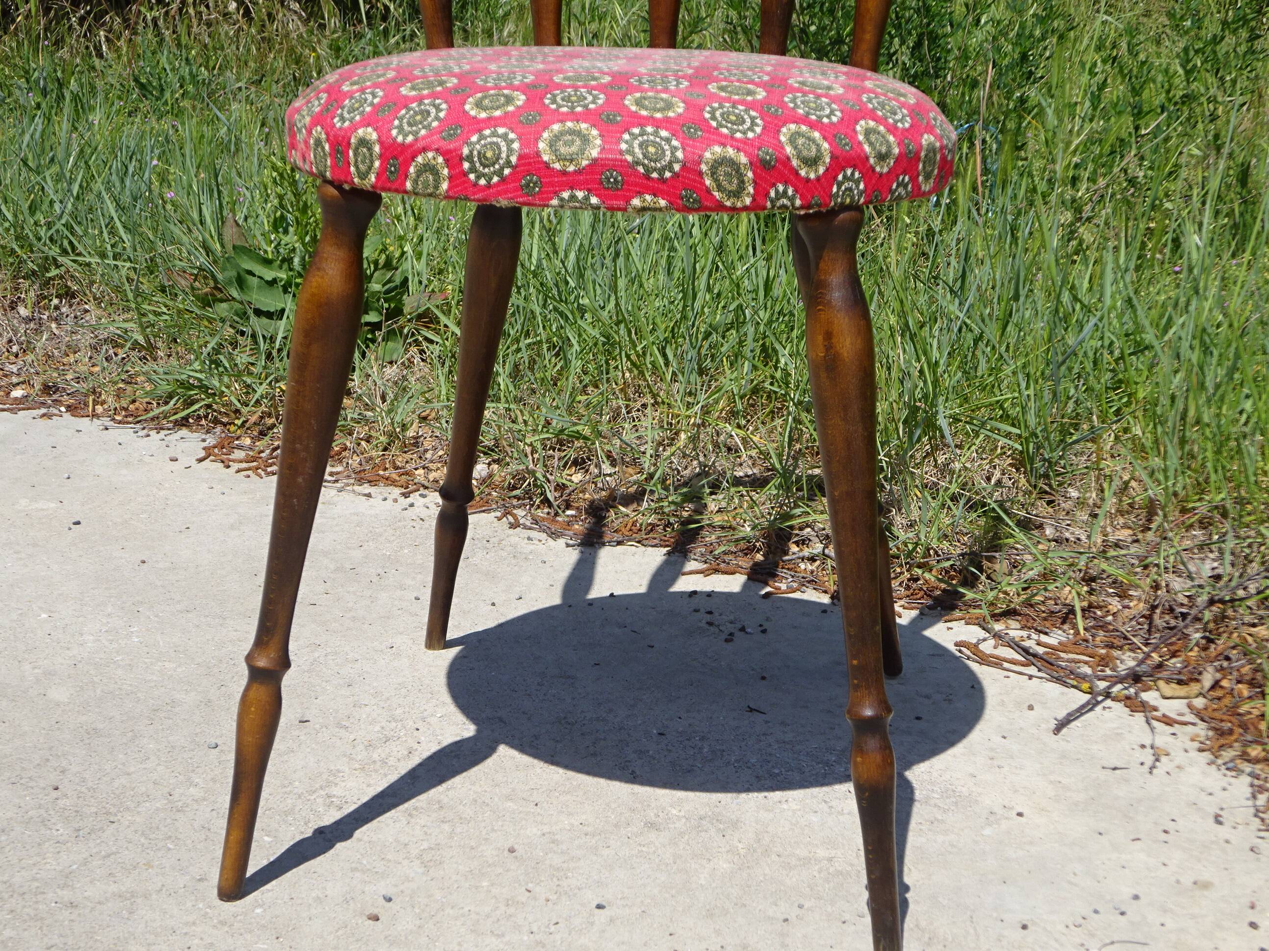 Chairs with splayed legs, vintage models