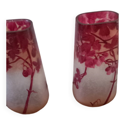 Magnifique paire de vases  en pâte de verre signés LEGRAS  modèle rubis