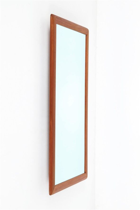Filigree mid-century teak mirror by Aarhus Glasimport og Glassliberi A/S / Danish modern design / 1960s / 1970s