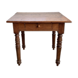 Small English pine table - early 20th century