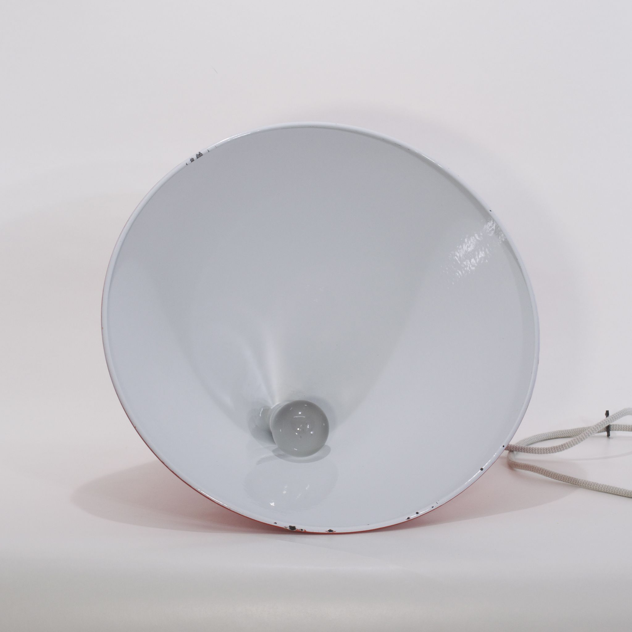 Arne Jacobsen's hanging lamp for Louis Poulsen
