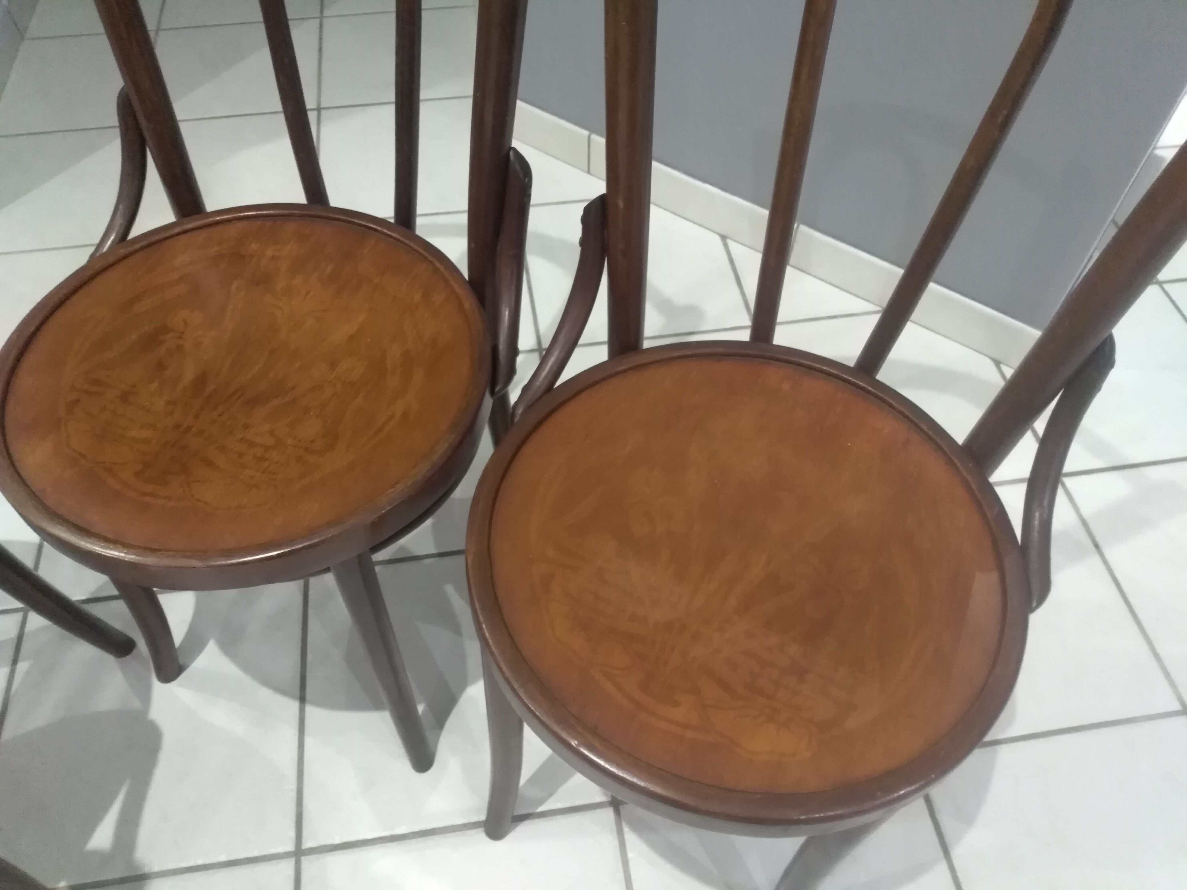 Suite de 4 chaises de bistrot vintage années 1960