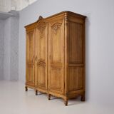 Wardrobe 3 doors Louis XV