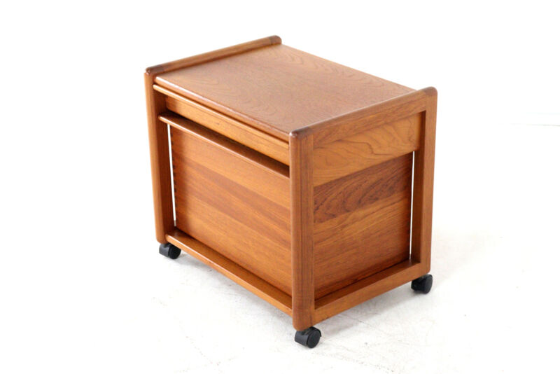 Table d'appoint Aksel Kjersgaard chariot n° 709 - design danois
