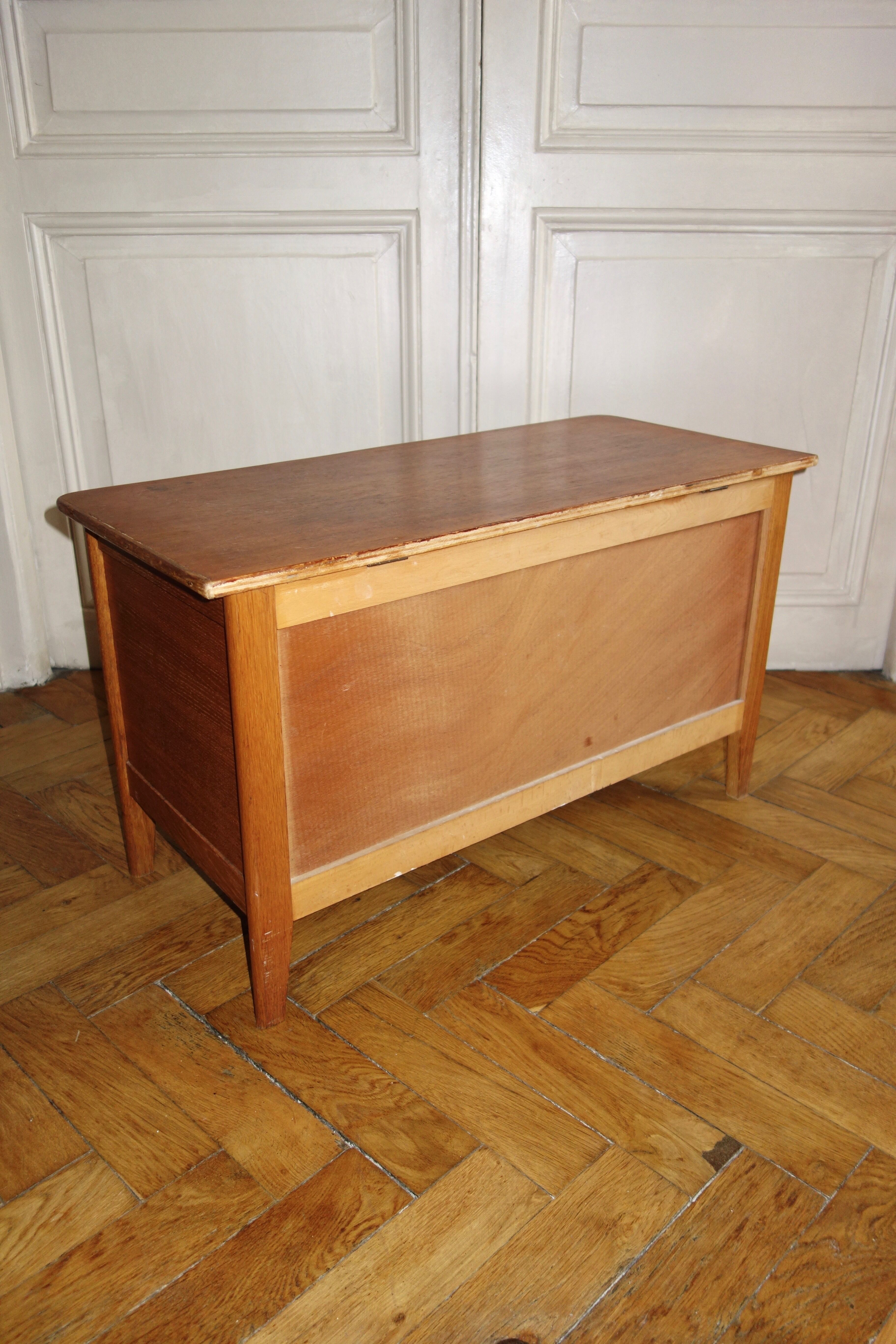 Oak bench chest and rattan of the years 1950
