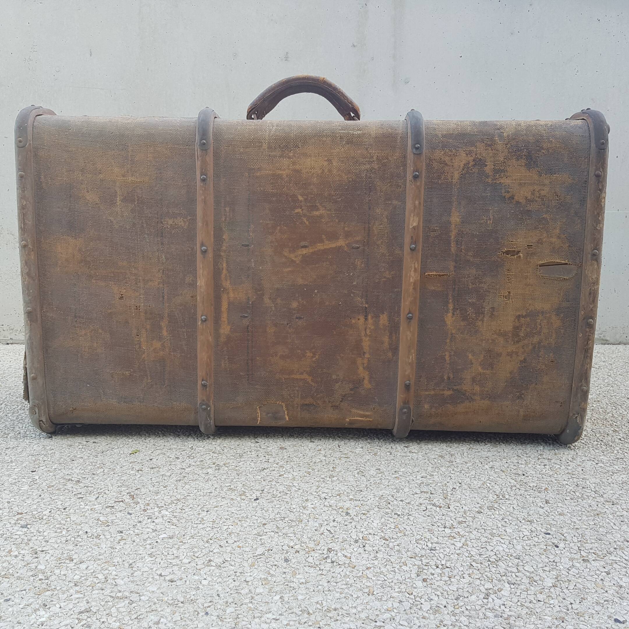 Old wooden travel trunk case