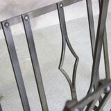 Metal magazine rack