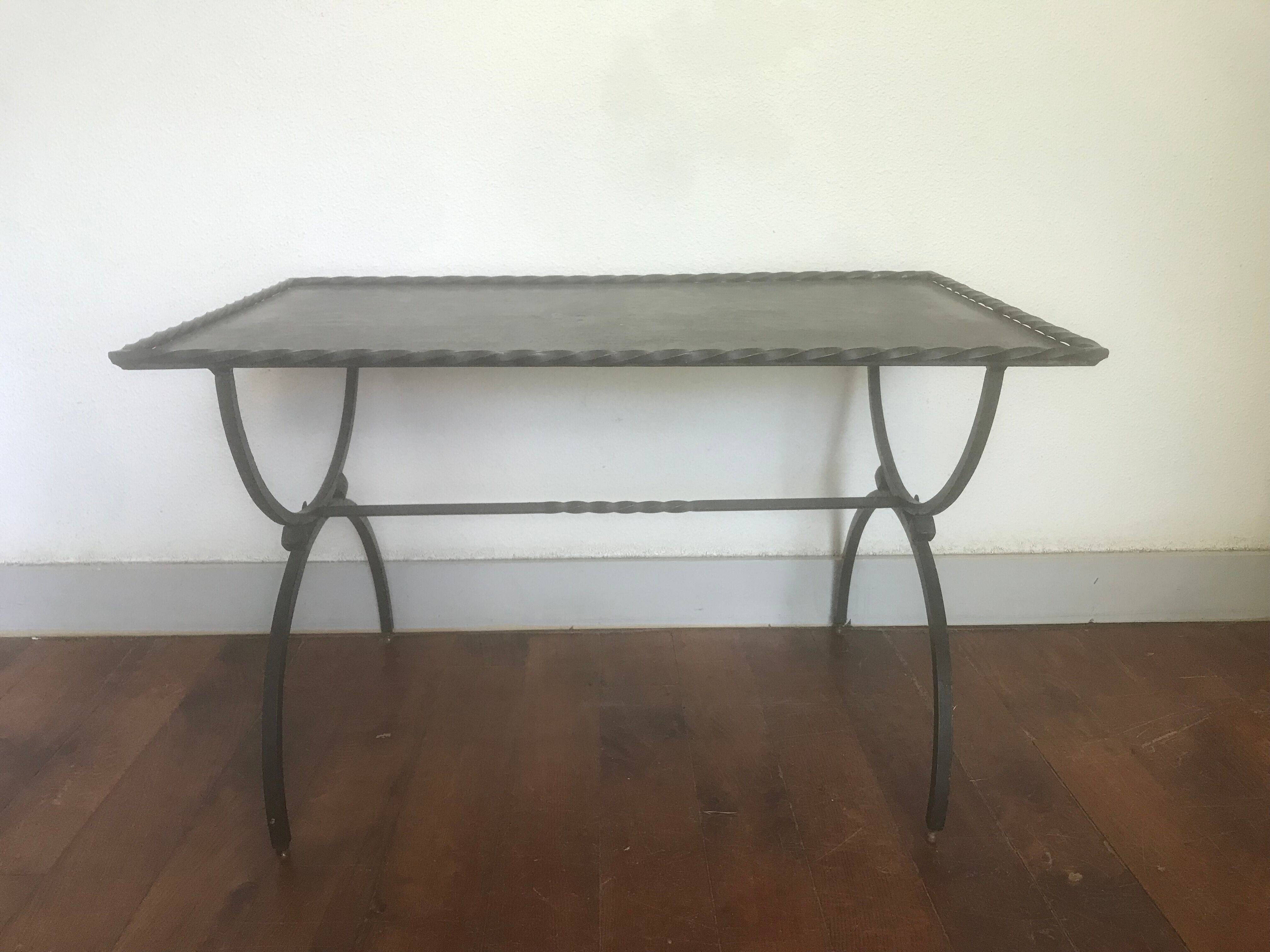Table basse fer forgé et laiton 1950
