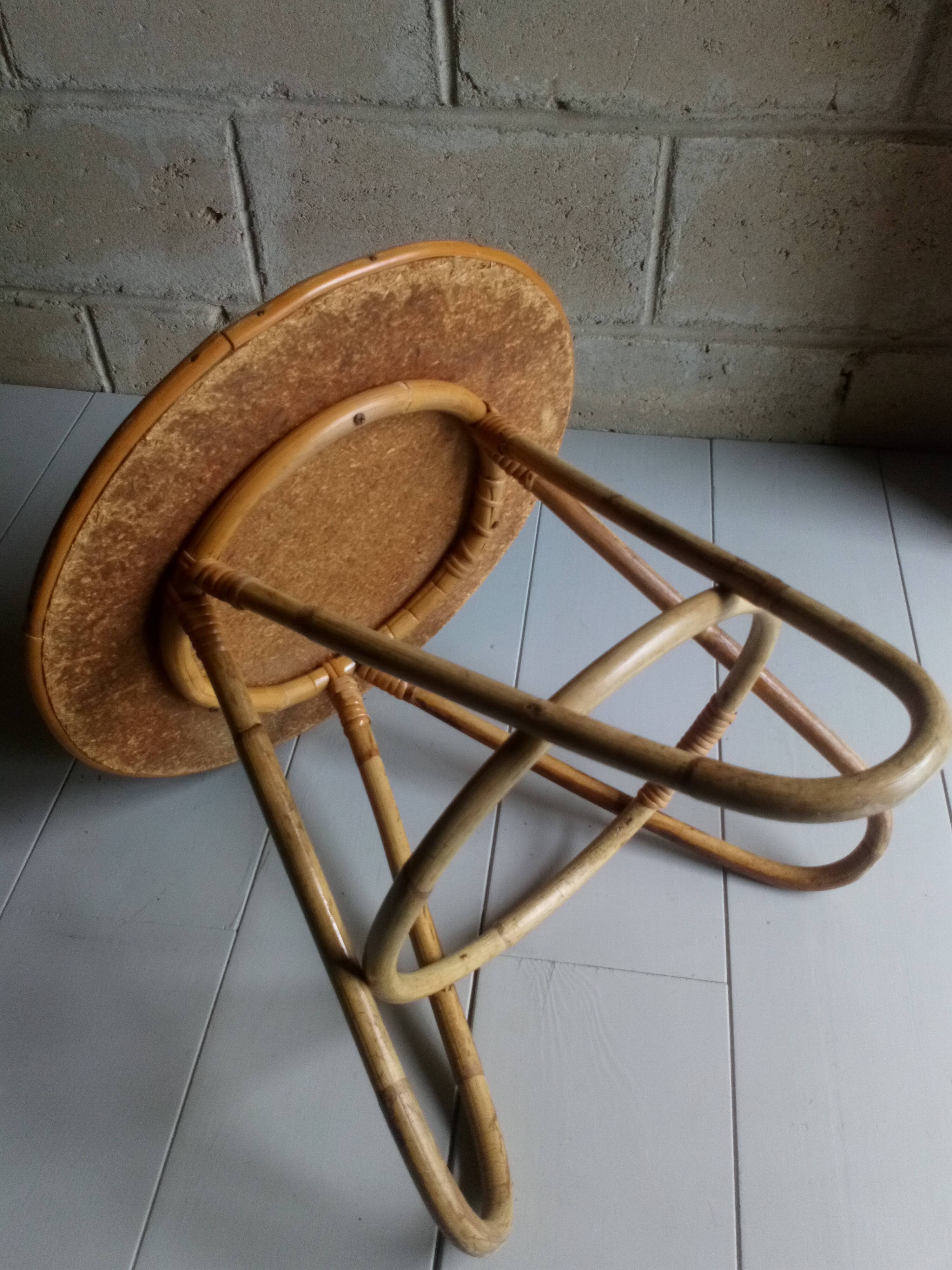 Extra roundtable in vintage rattan 50s