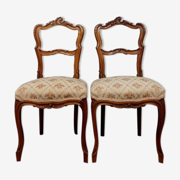 Paire de chaises Louis XV en noyer blond vers 1880-1900
