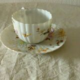 Coffee cup in fine porcelain with elmaille floral decoration