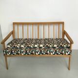 Boomerang bench