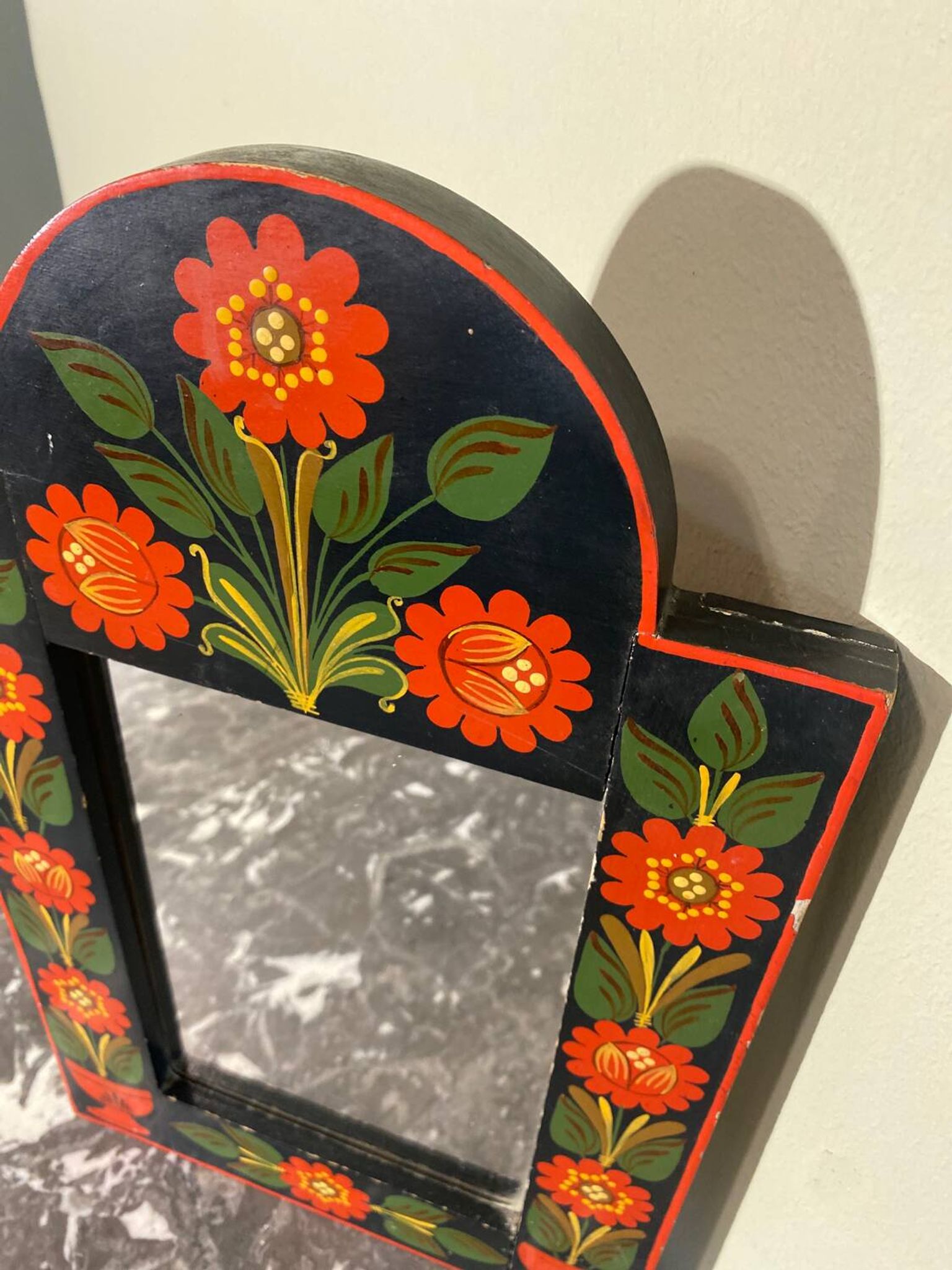 Miroir bohème en bois peint