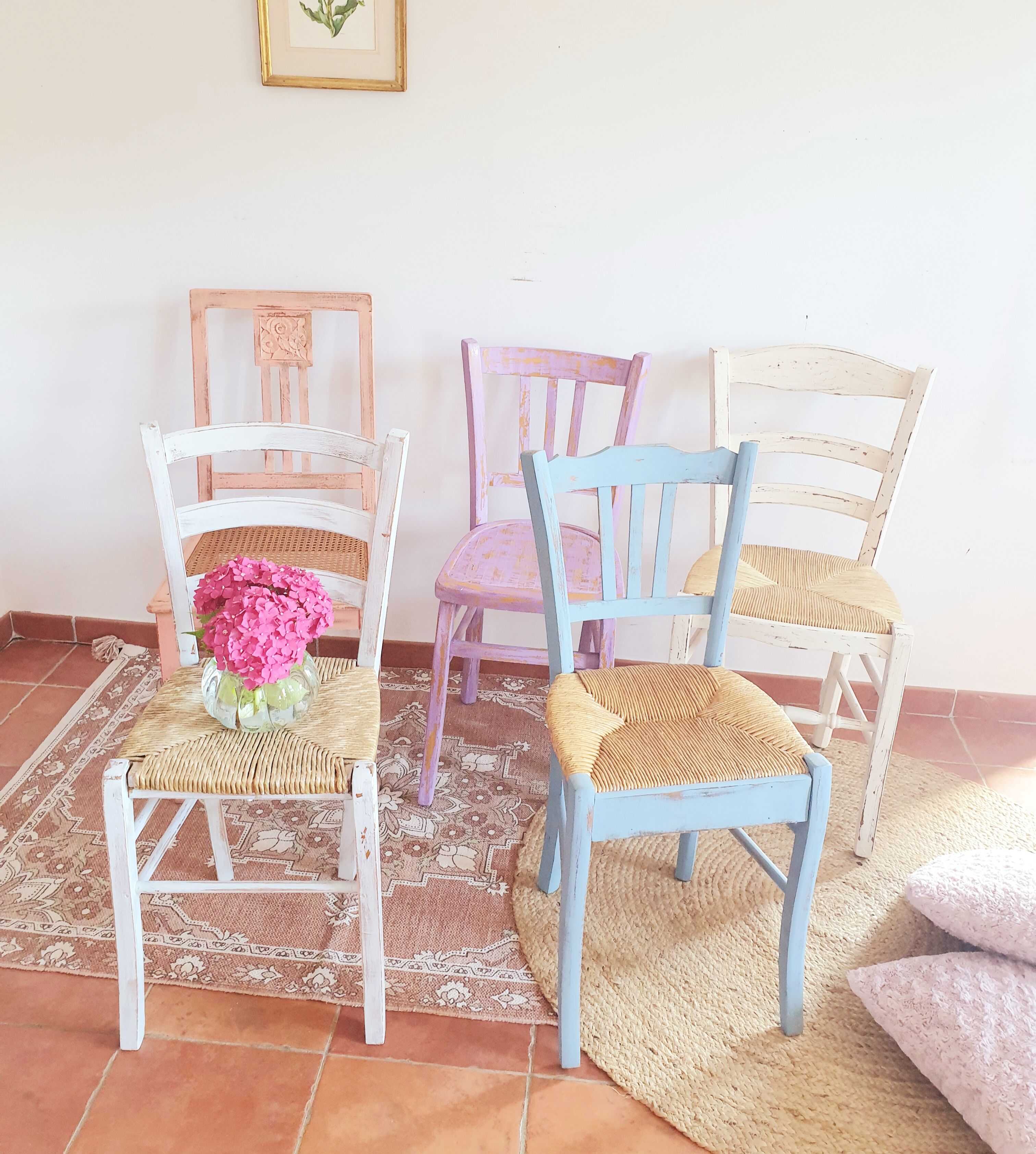 Set of 5 pretty patinated chairs