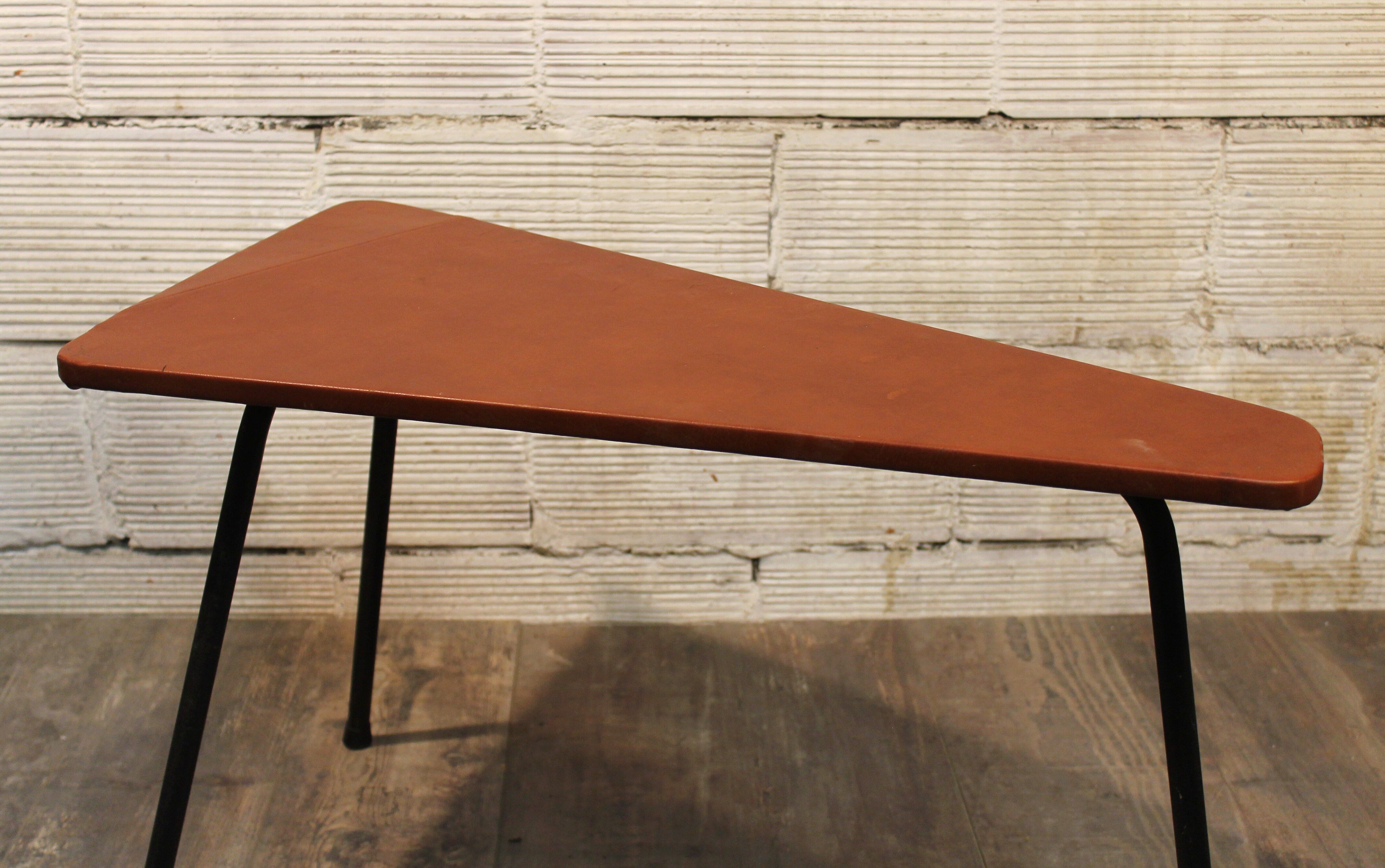 Table basse triangle des années 50