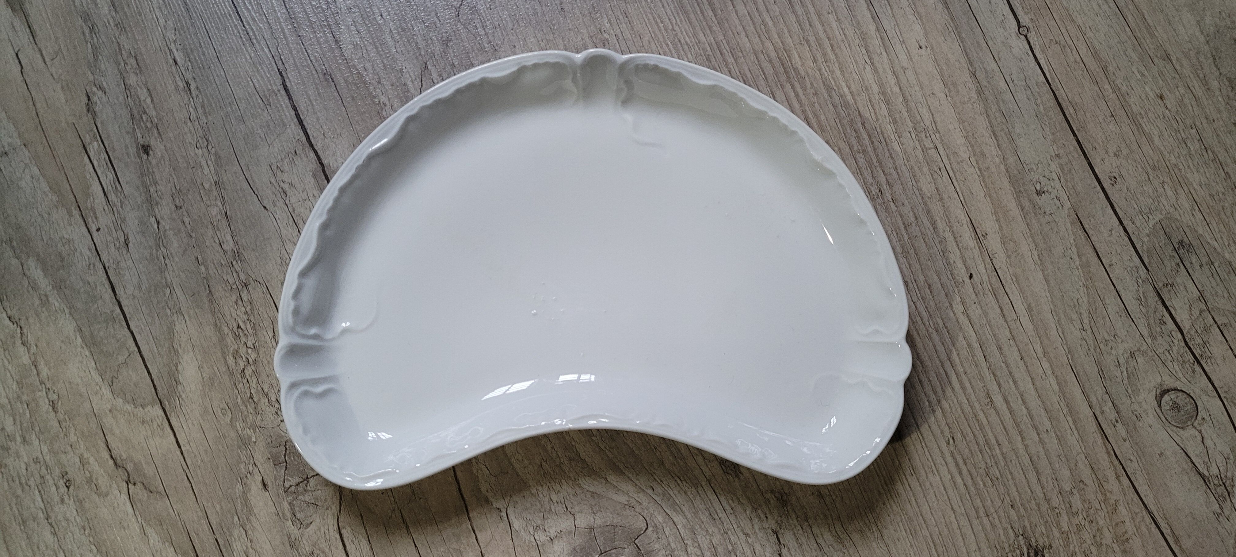 Limoges porcelain serving dish signed Haviland