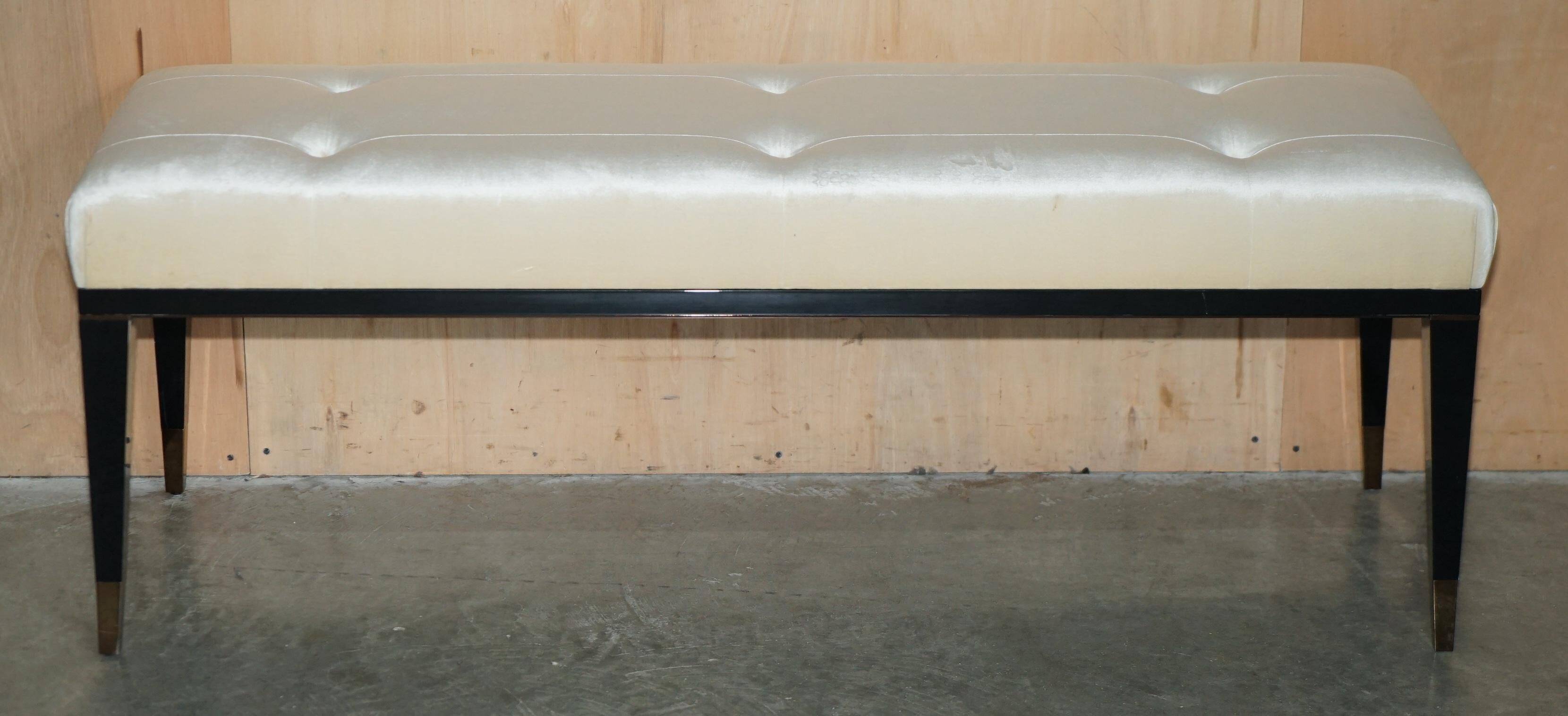Chesterfield buttoned entrance bench in Fendi Casa velvet