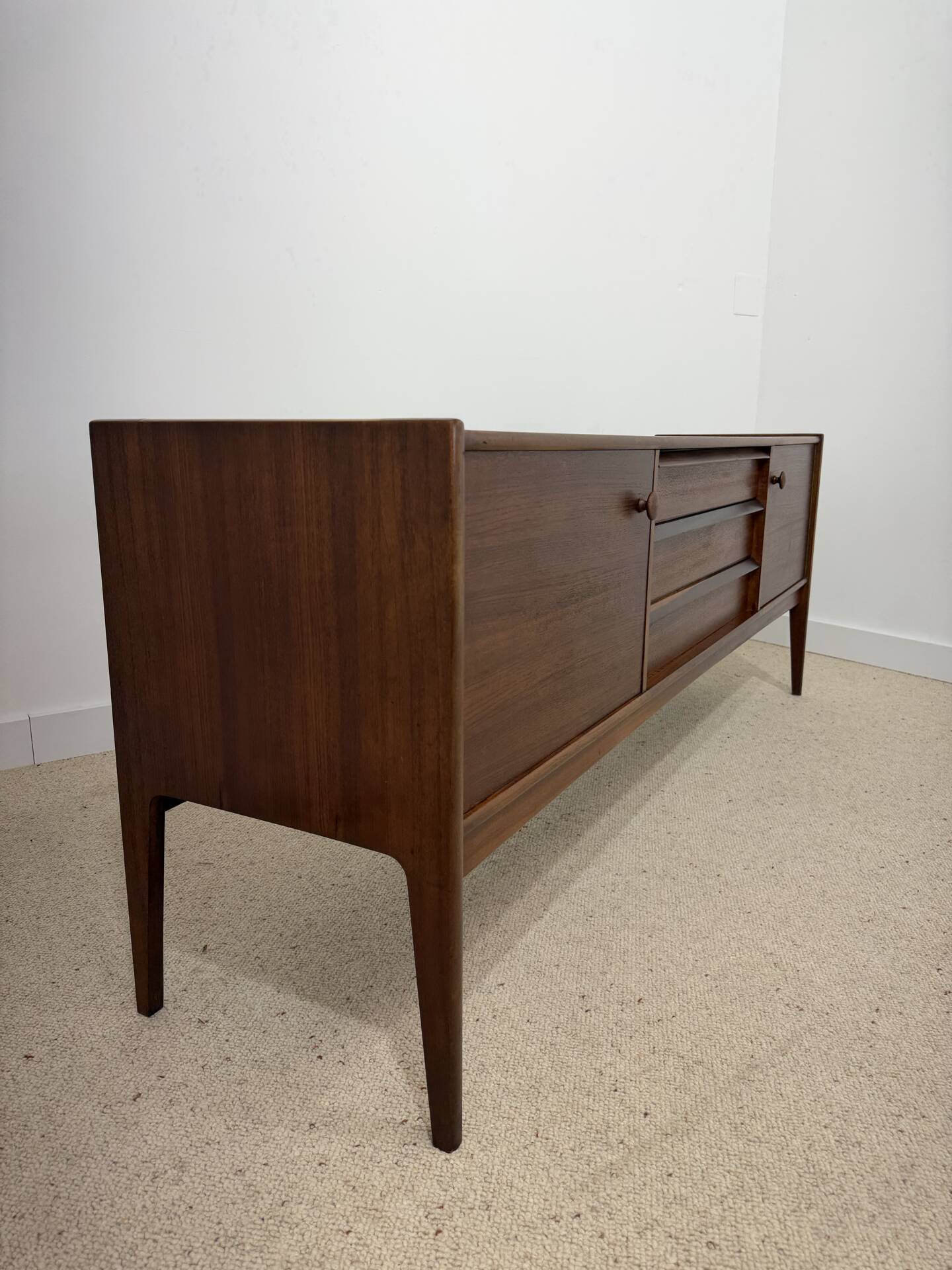 Enfilade Younger scandinave