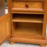 Pair of English bedside tables in solid pine wood