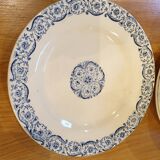11 plates in opaque porcelain from Gien known as Terre de Fer