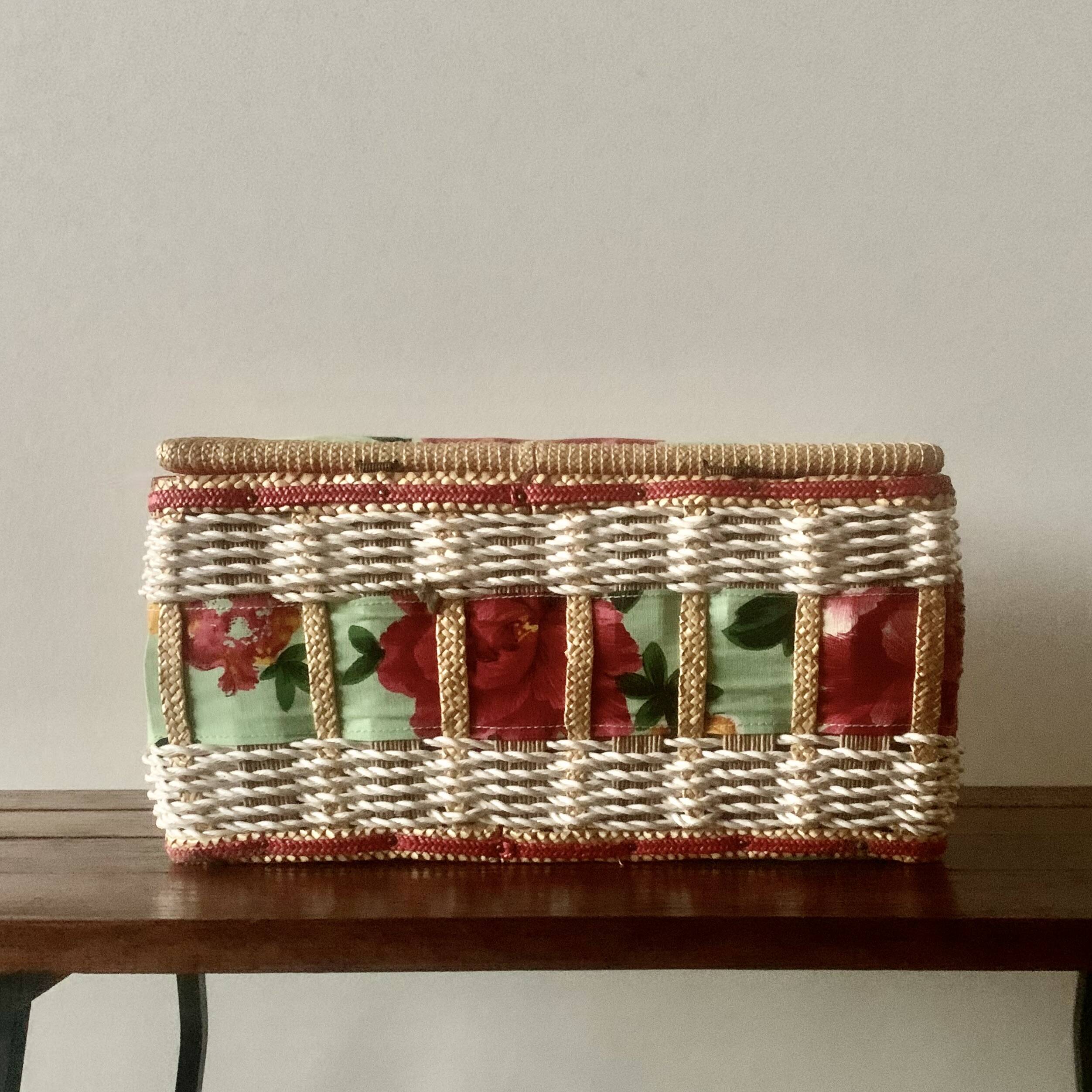 Vintage sewing basket in rattan and floral fabric