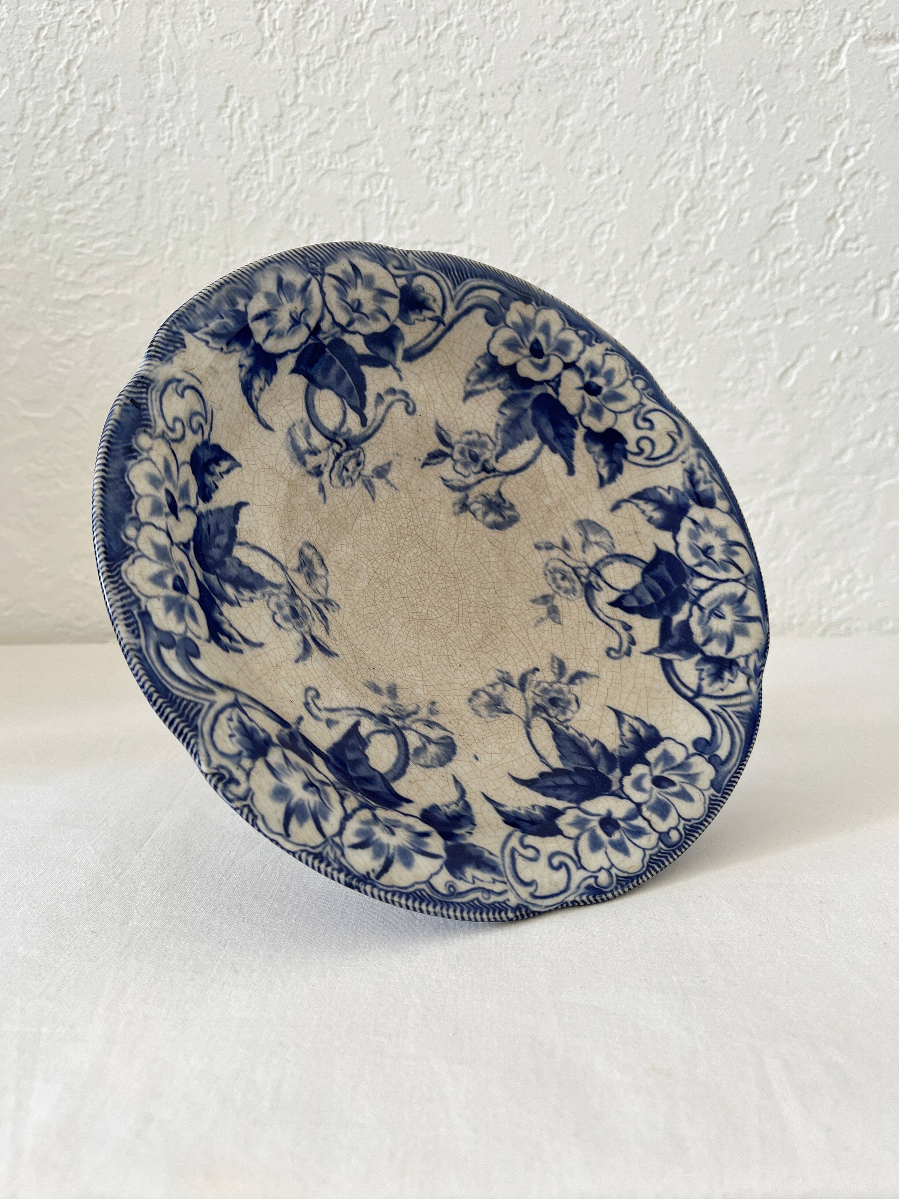 Flora ironstone fruit bowl, Creil and Montereau, late 19th century