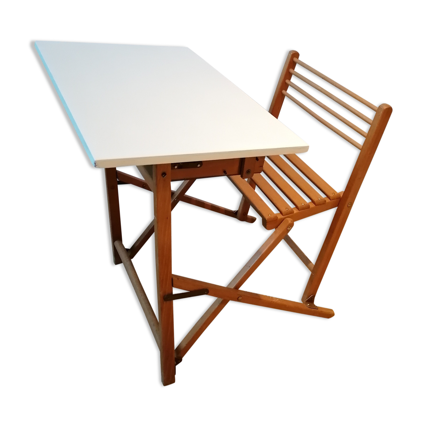 Folding child desk