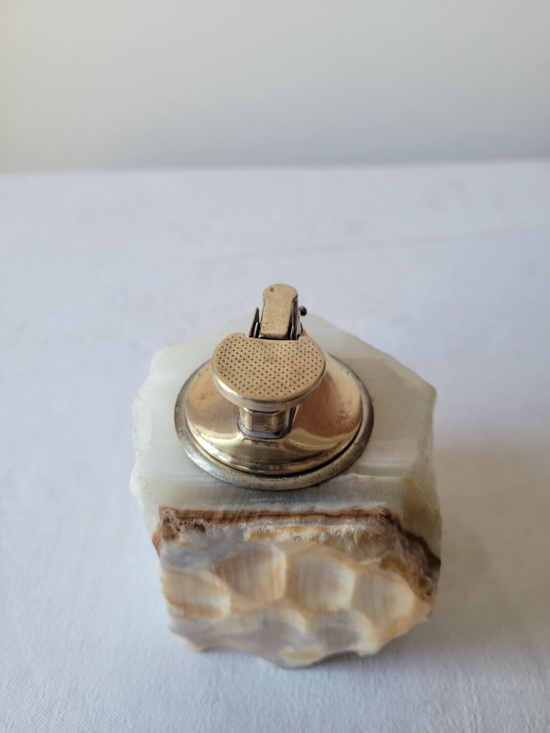 Alabaster table lighter