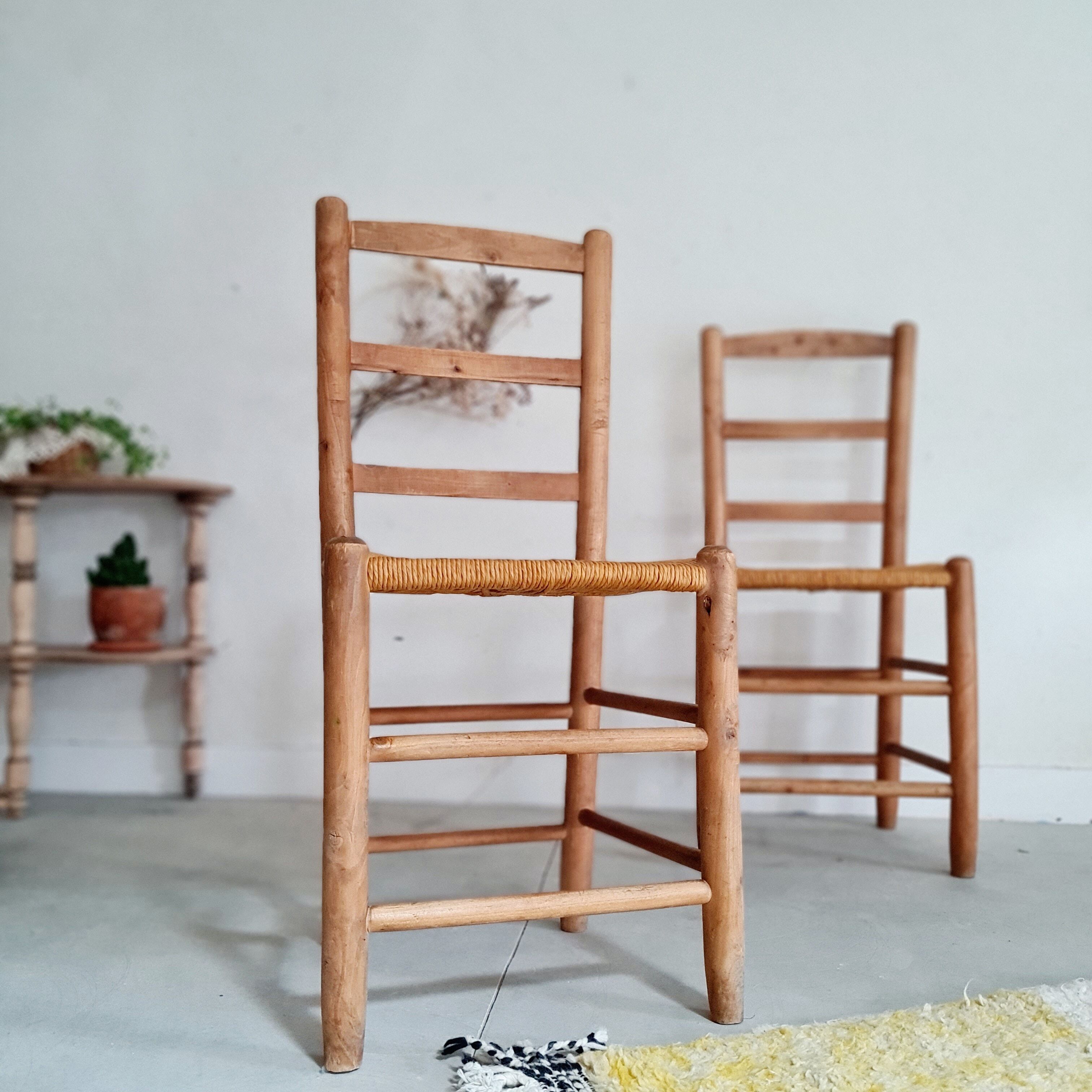 Paire de chaises en bois et paille