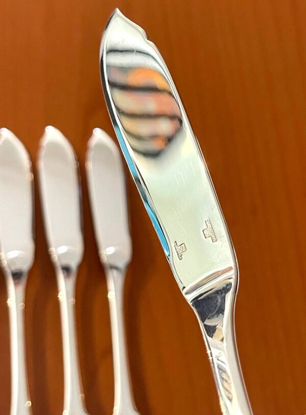 Christofle Cluny,12 couverts à poissons état neufs