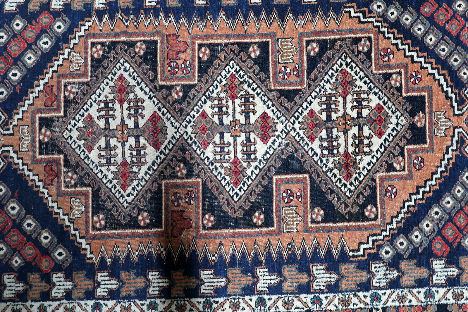 Antique Persian Afshar rug 115cm x 142cm 1920s - 1C1237